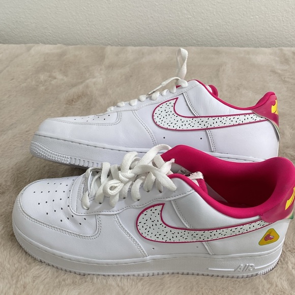 🆕 NIKE Air Force 1 ‘07 LX 2023 WMNS Low Cut White/White-Pink Dragon Fruit In 📦 - Picture 6 of 15